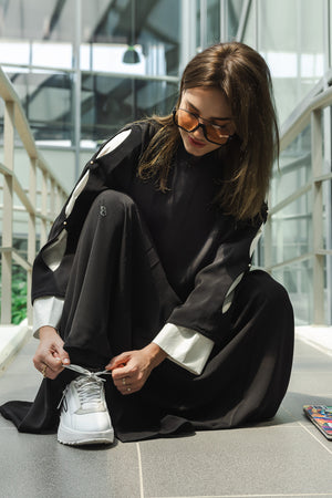 BLACK TRENDY  SLEEVES YASAMIN CLOSE ABAYA.
