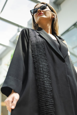BLACK EMBROIDERED DENTELLE KAMELIA CLOSE ABAYA