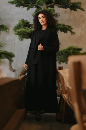 BLACK TRENDY ROSE OPEN ABAYA.