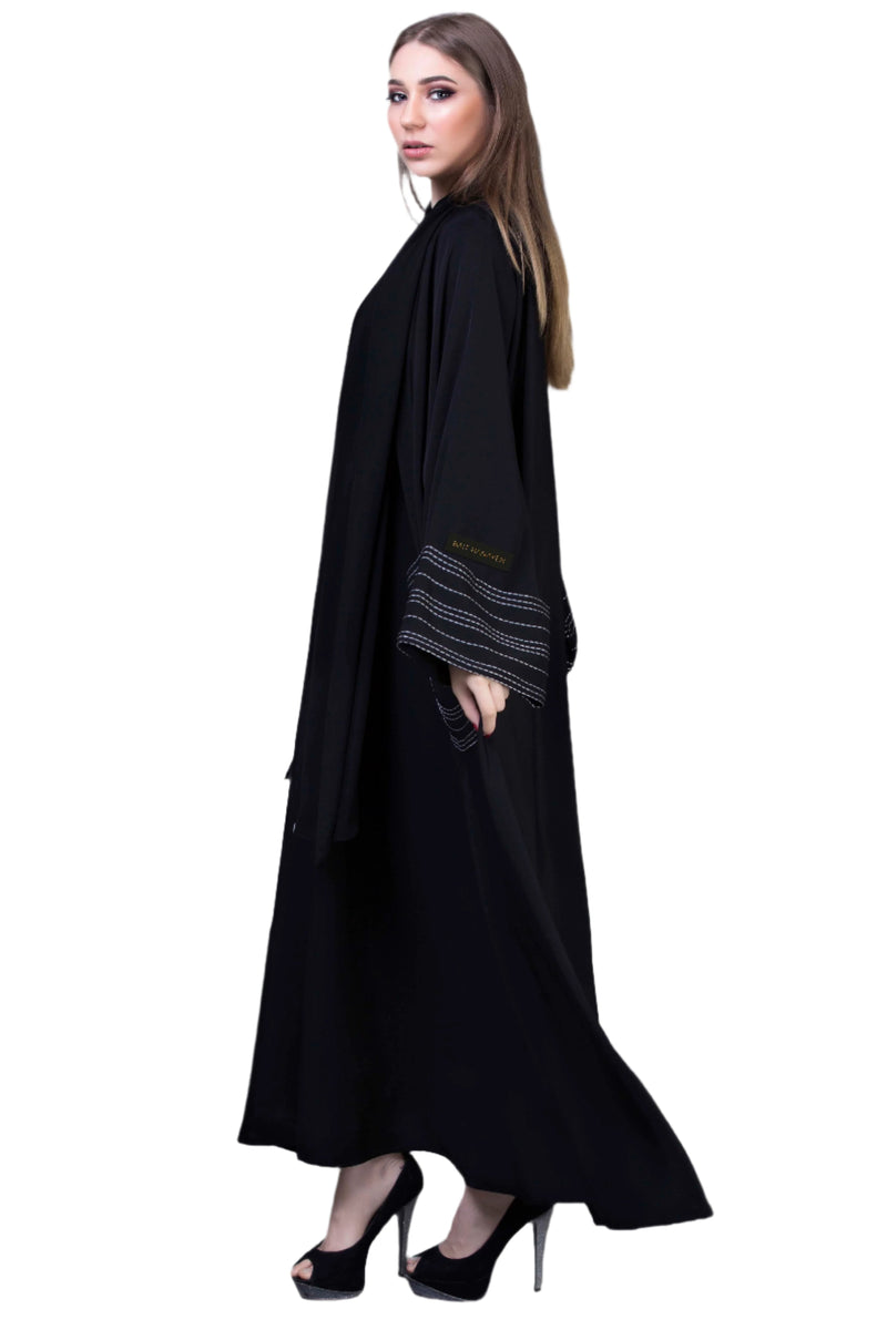 BLACK HAND EMBROIDERED POCKET SOALON ABAYA.