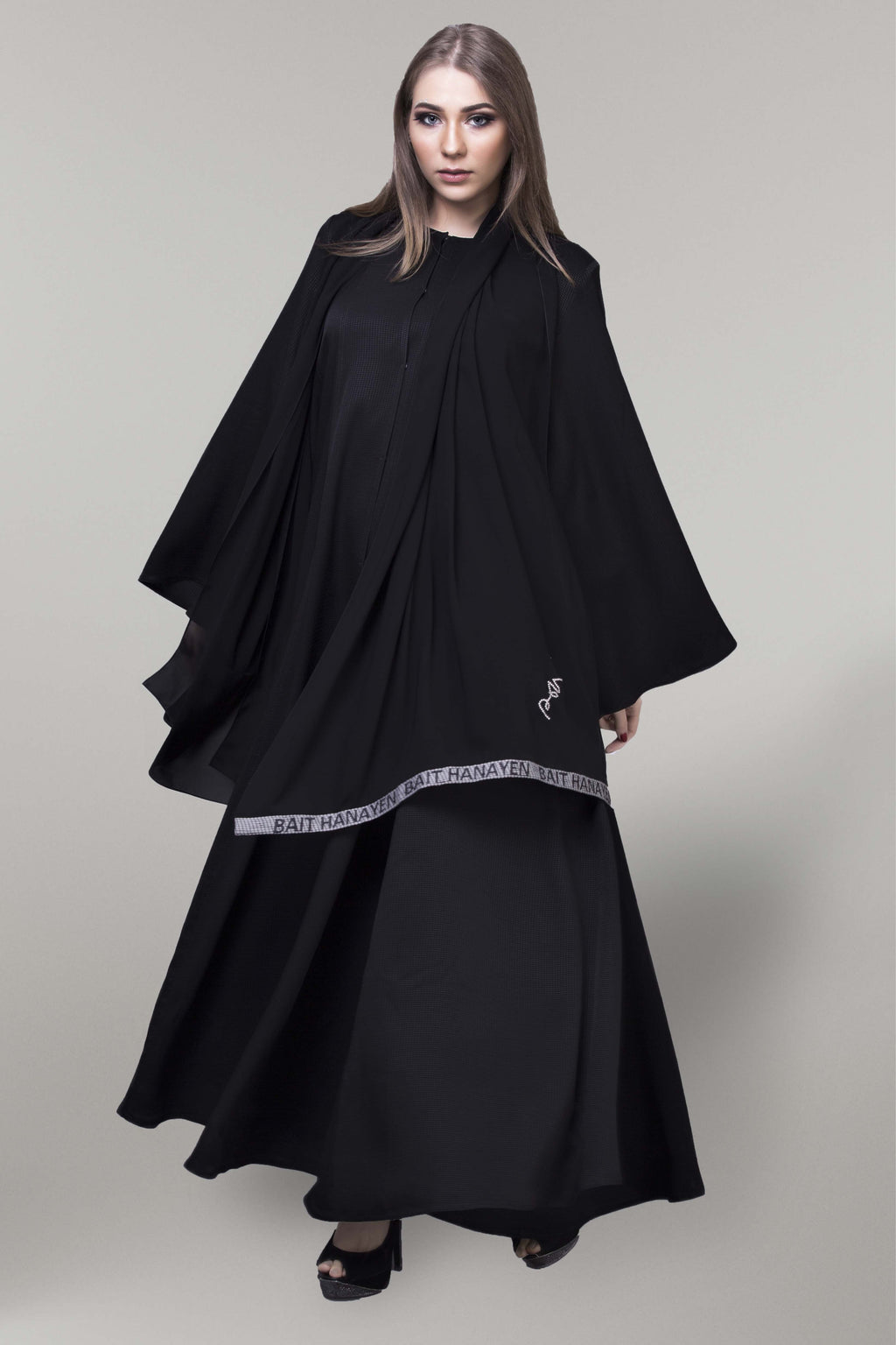 BLACK TWEETED LOGO FABRIC DESIGN SOALON ABAYA.