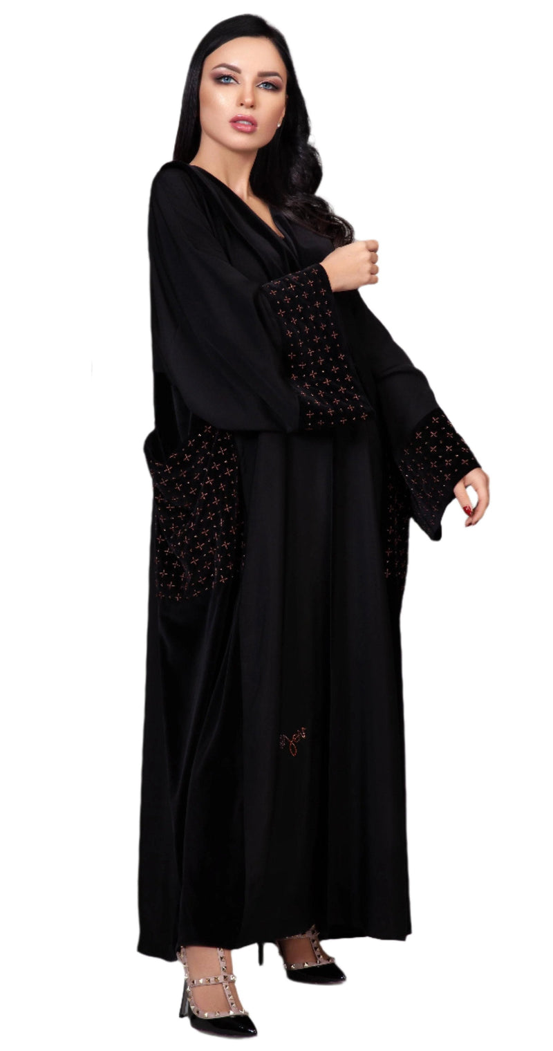 BLACK EMBROIDERED VELVET BISHT ABAYA.