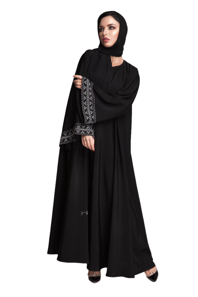 BLACK EMBROIDERED SLEEVE SOALON ABAYA.