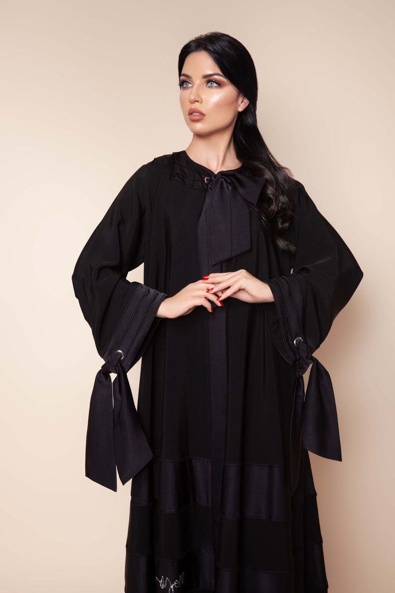 BLACK BIB BOW-TIE OPEN SOALON ABAYA.