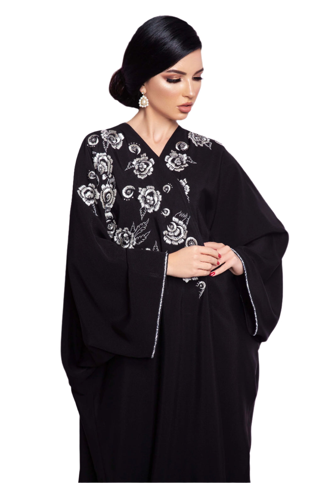 BLACK FLOWER EMBROIDERY BISHT ABAYA.