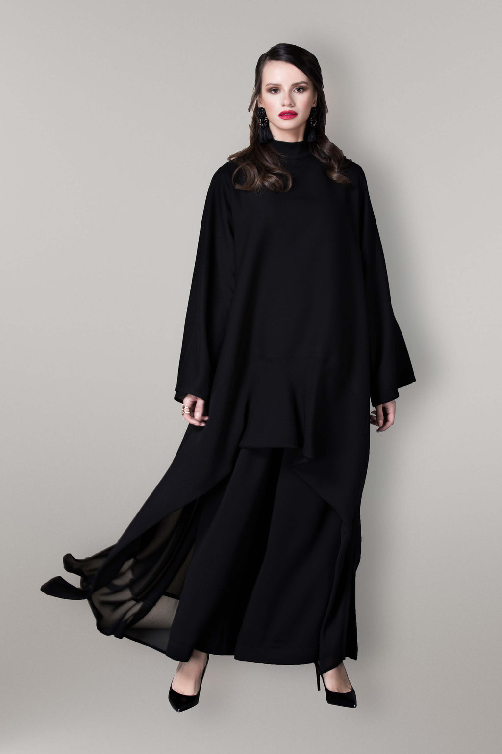 BLACK TROUSER TEXTURED SOALON ABAYA.