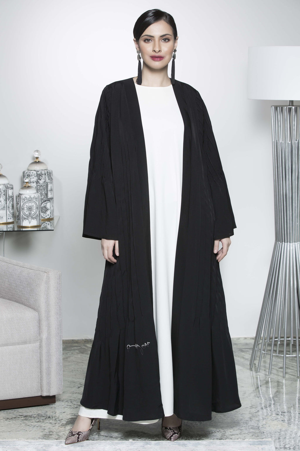 BLACK BOX PLEAT SOALON ABAYA