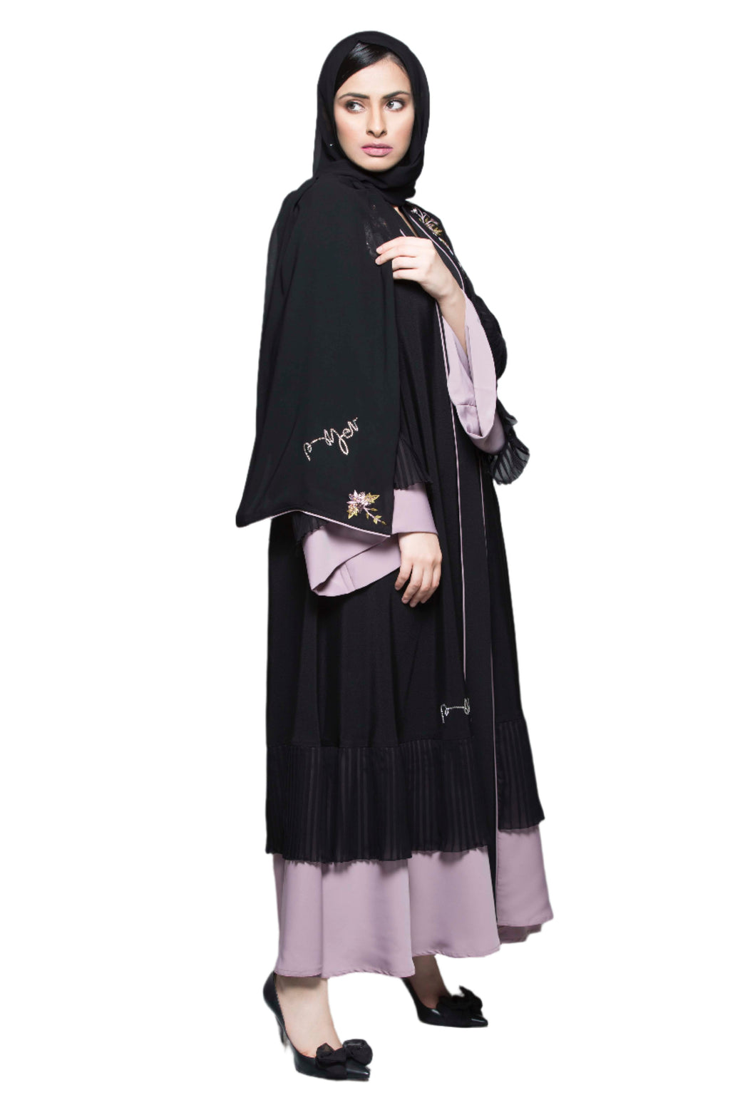 BLACK FLOWER BEADS OPEN CLOCHE ABAYA.