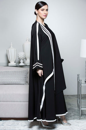 BLACK HAND EMBROIDERED SPORT SOALON ABAYA.