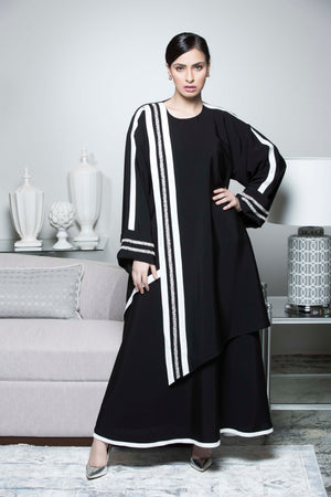 BLACK HAND EMBROIDERED SPORT SOALON ABAYA.