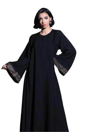 BLACK CUFF EMBROIDERED SOALON ABAYA.