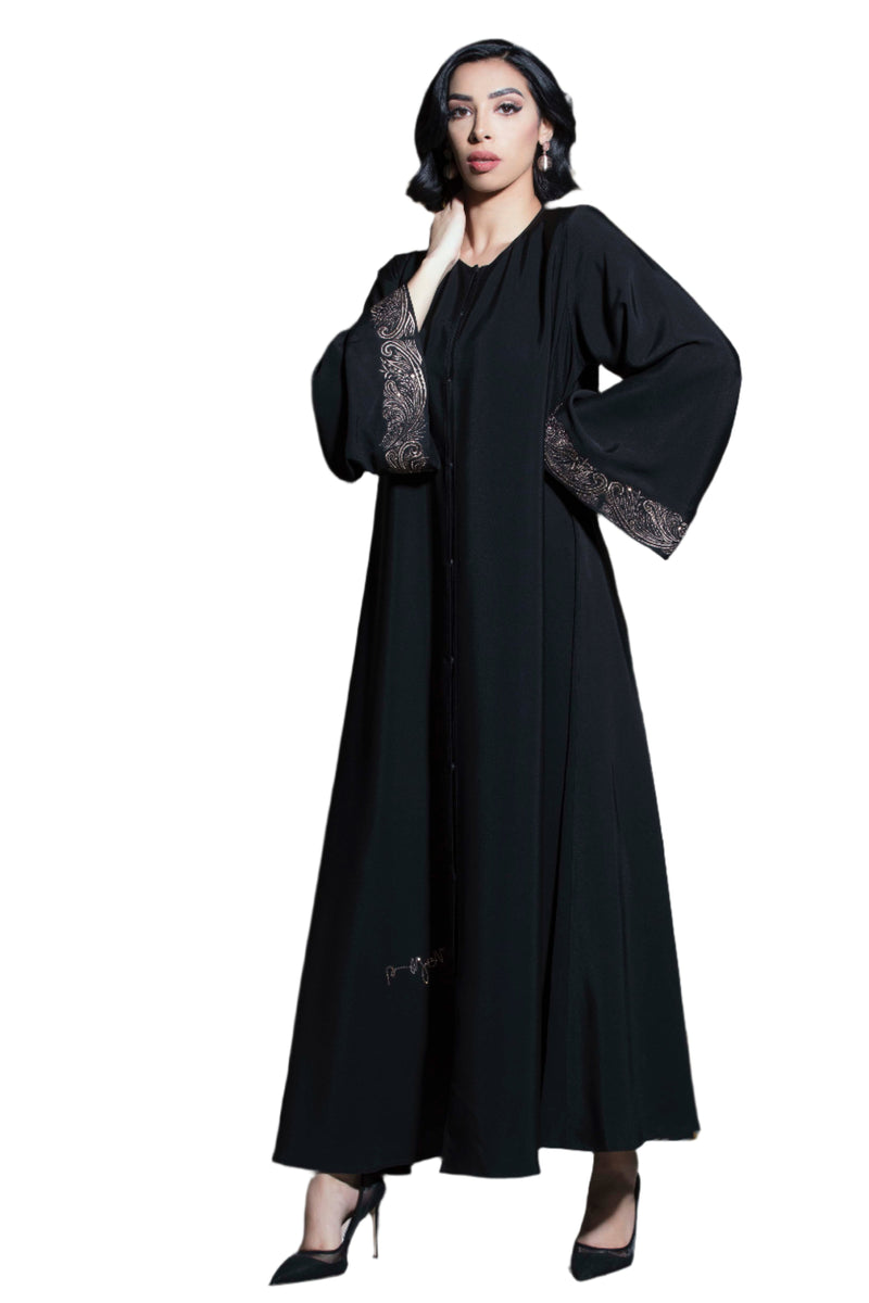 BLACK CUFF EMBROIDERED SOALON ABAYA.