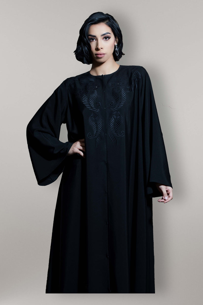 BLACK FRONT EMBROIDERED SOALON ABAYA.