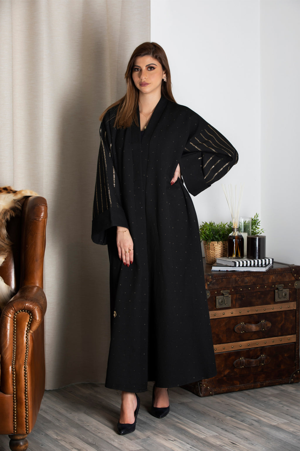 BLACK FRENCH JACQUARD OPEN BISHT ABAYA.