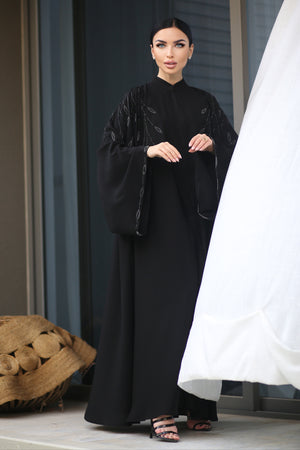 FLY CRYSTALIZED SOALON BISHT ABAYA