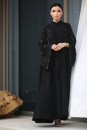 FLY CRYSTALIZED SOALON BISHT ABAYA