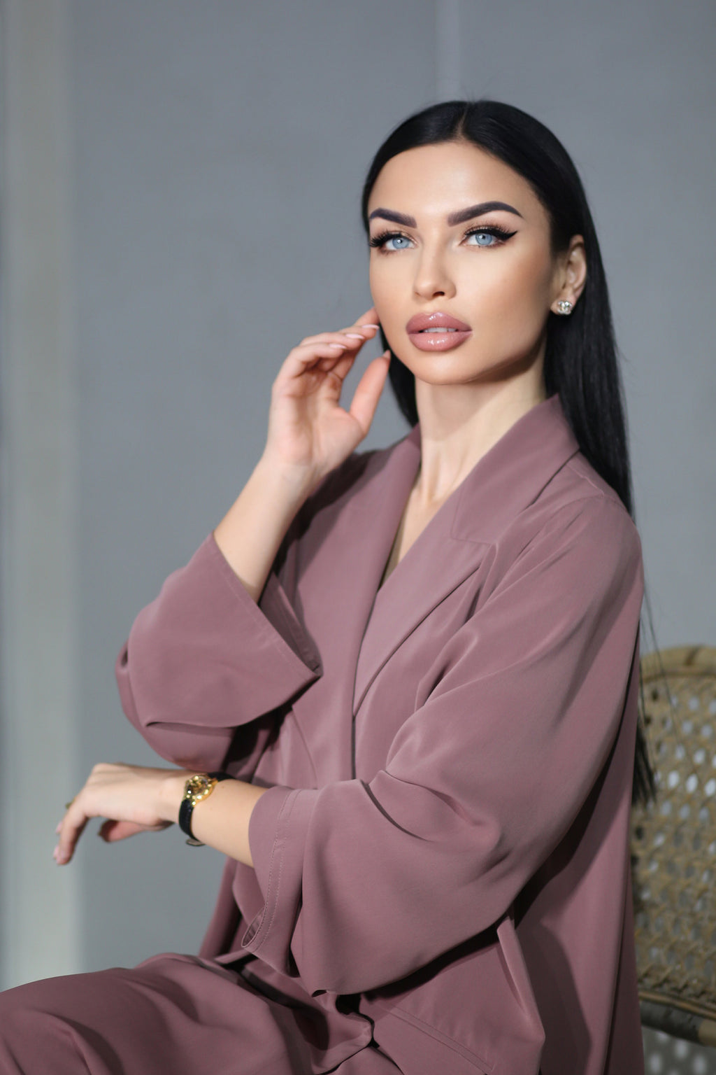 عباية بليزر مفتوحة لون أرجواني 