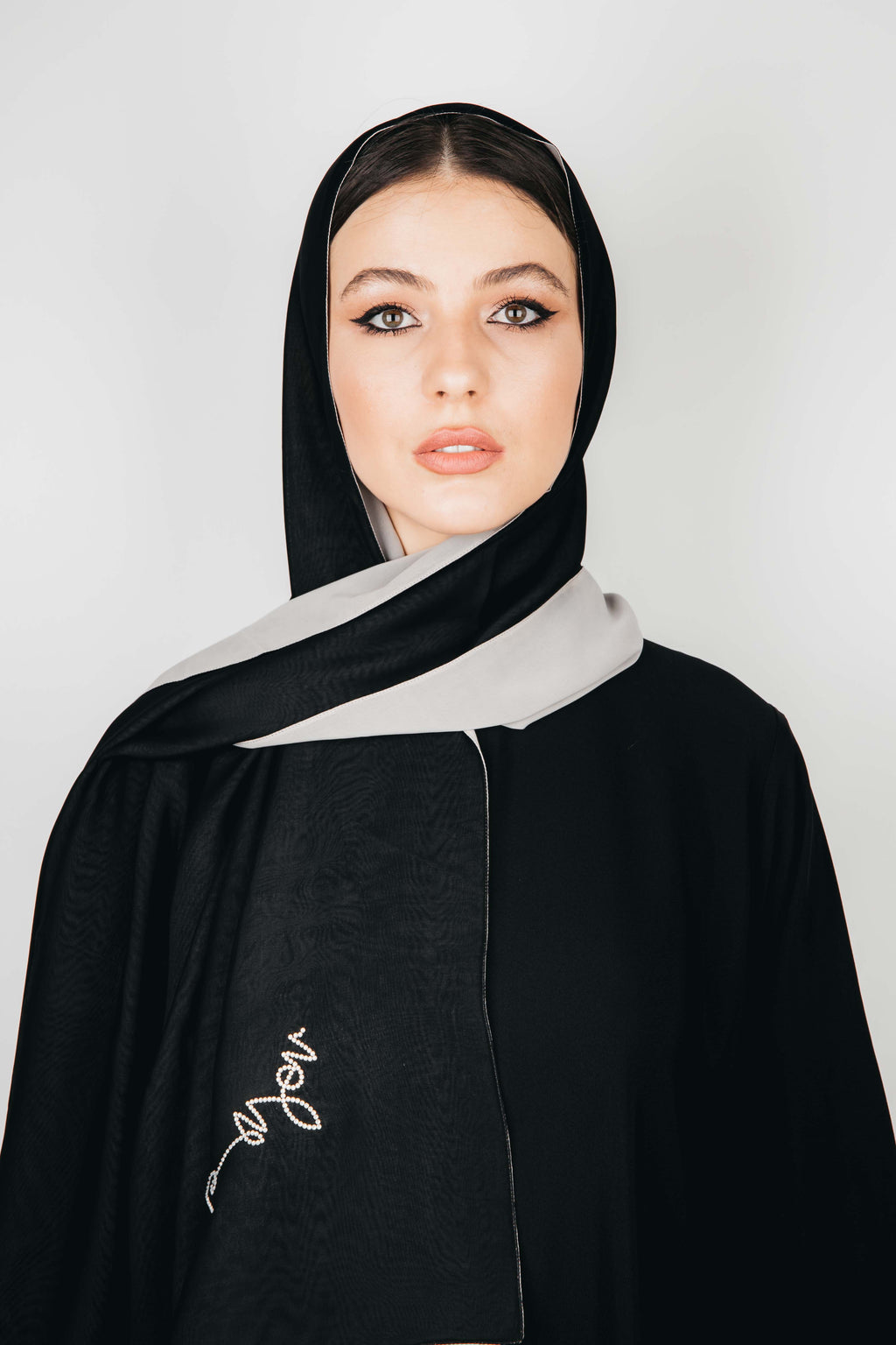 BEIGE – BLACK FLANNEL PLAIN SHEILA.