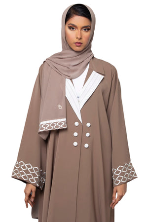 BEIGE COLLARED BUTTONED CREPE ABAYA.